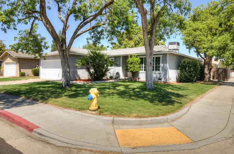 1645 Renn Avenue, Clovis, CA 93611 - #2