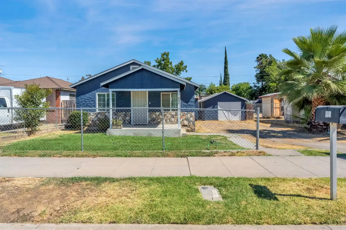 913 Garfield Avenue, Madera, CA 93638 - #1