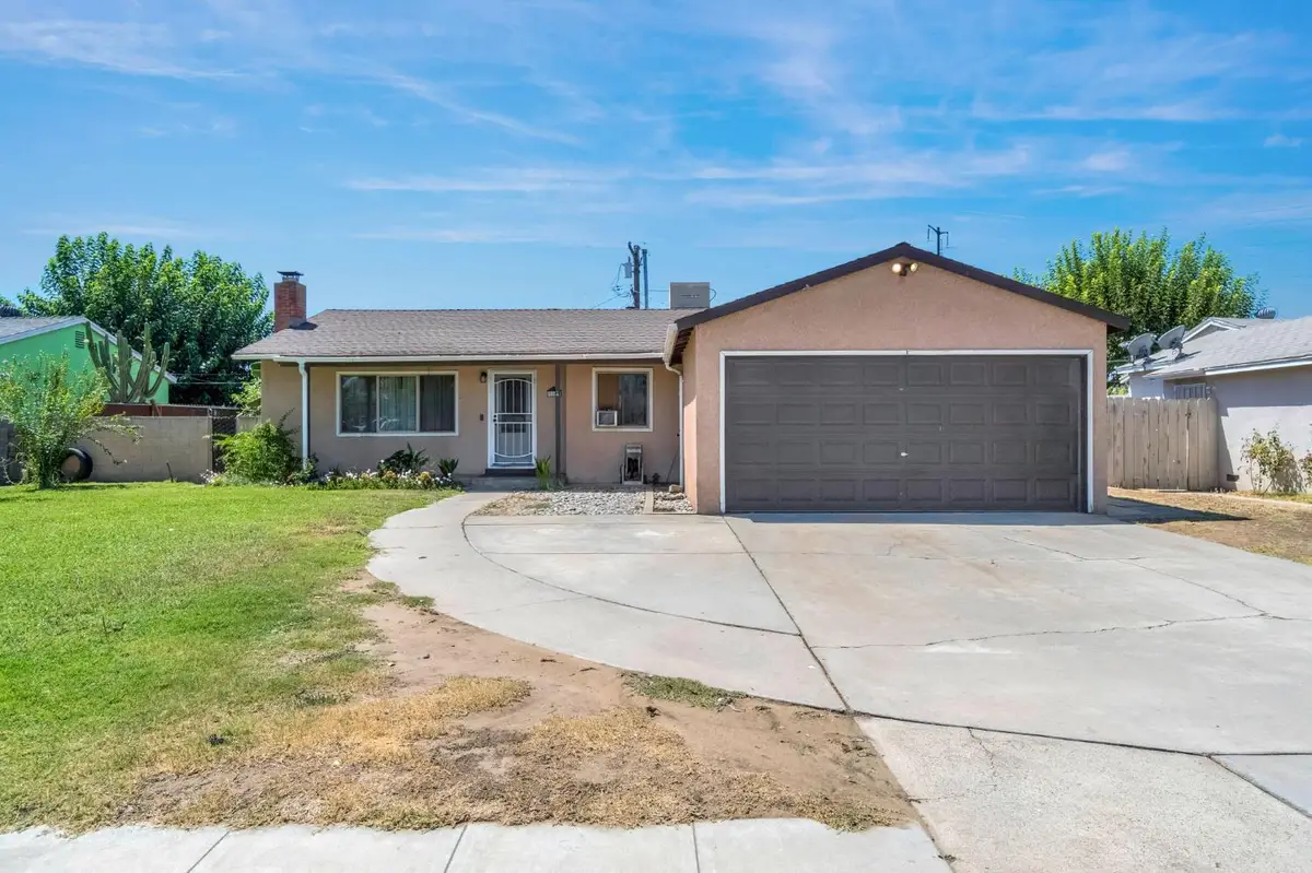 5064 E Hammond Avenue, Fresno, CA 93727 - #1