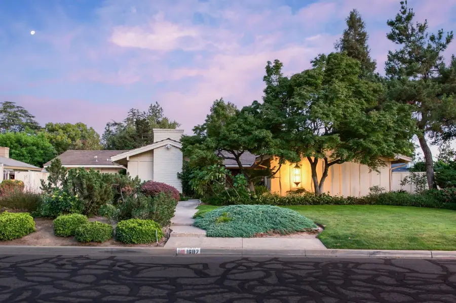 1687 W Dovewood Lane, Fresno, CA 93711 - #2