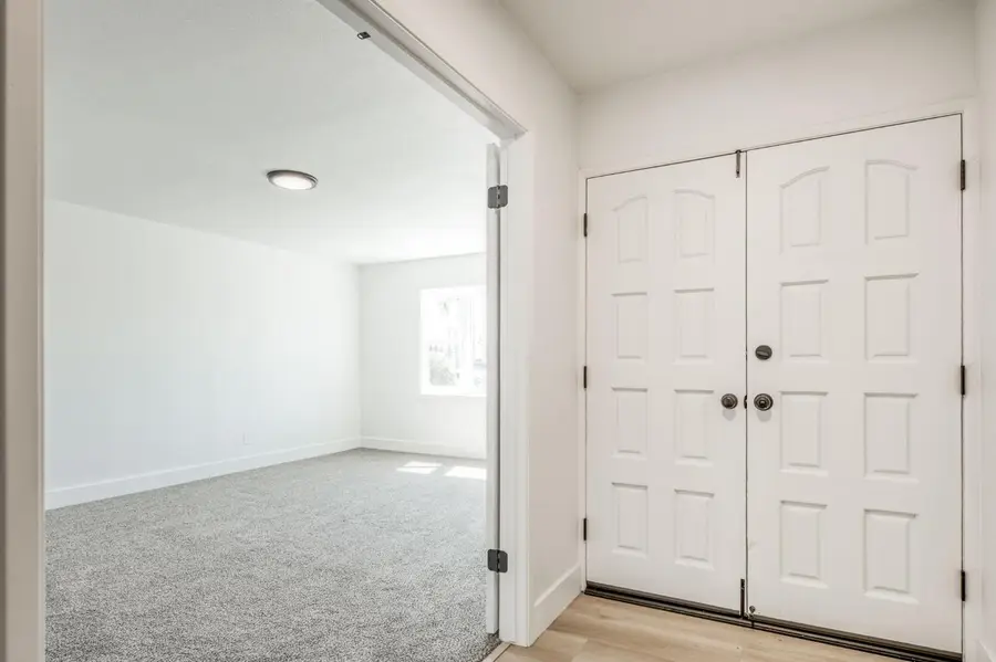881 E Alluvial, Fresno, CA 93720 - #3