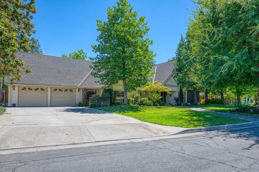2677 W Wrenwood Avenue, Fresno, CA 93711 - #3