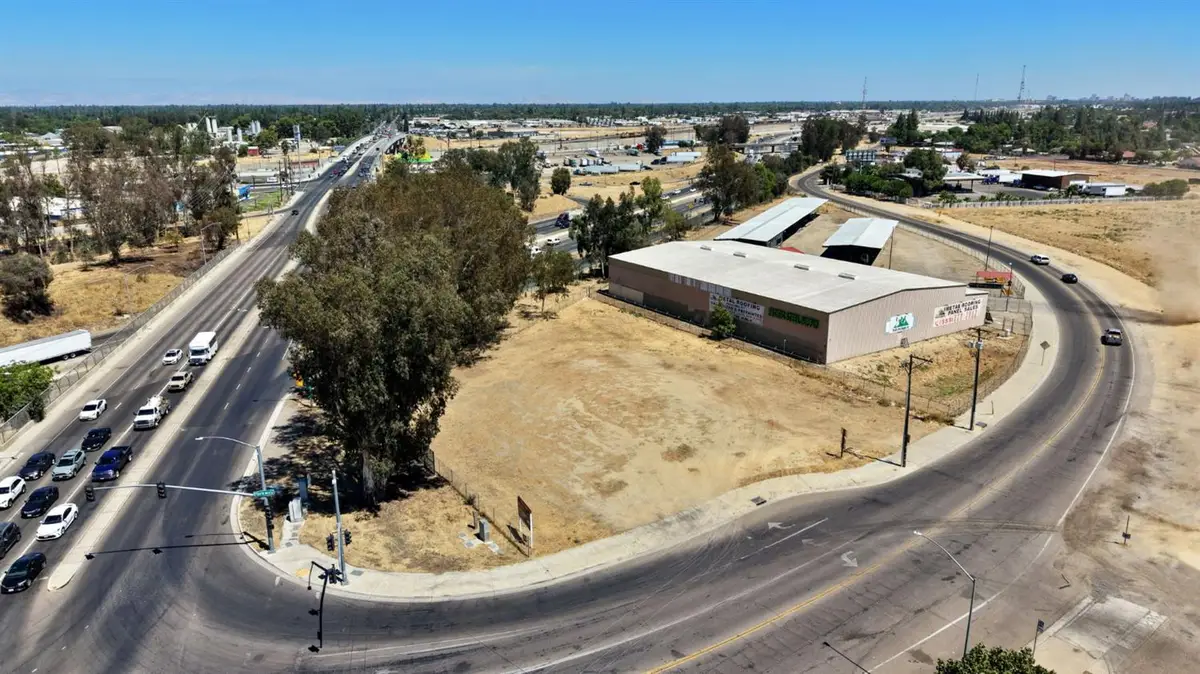 3998 N Parkway Avenue, Fresno, CA 93722 - #1