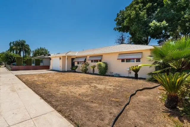2501 W Indianapolis Avenue, Fresno, CA 93705 - #2