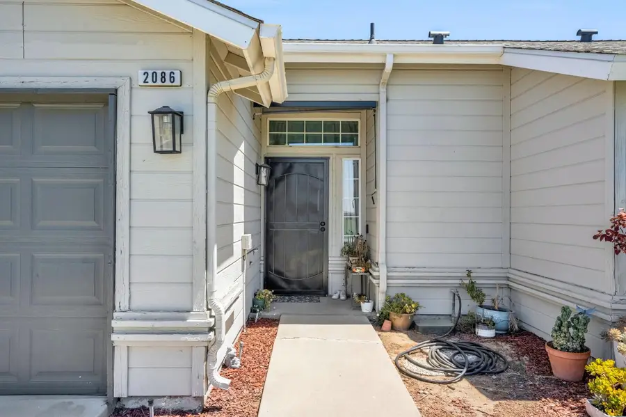 2086 Mitchell Avenue, Selma, CA 93662 - #3