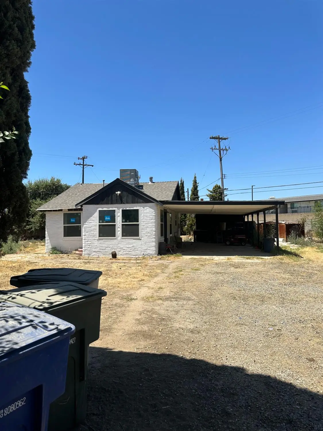 1642 W Dennett Avenue, Fresno, CA 93728 - #1