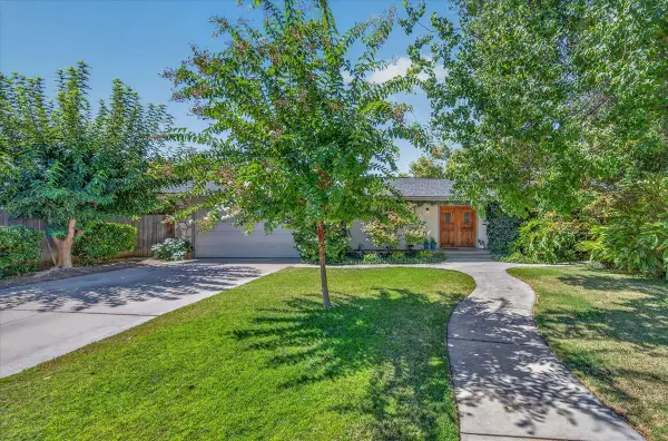 749 W Escalon Avenue, Fresno, CA 93704