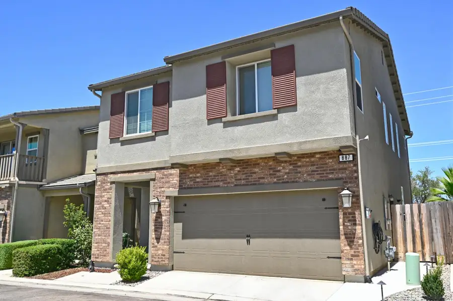 887 Wishon Avenue W, Madera, CA 93636 - #2