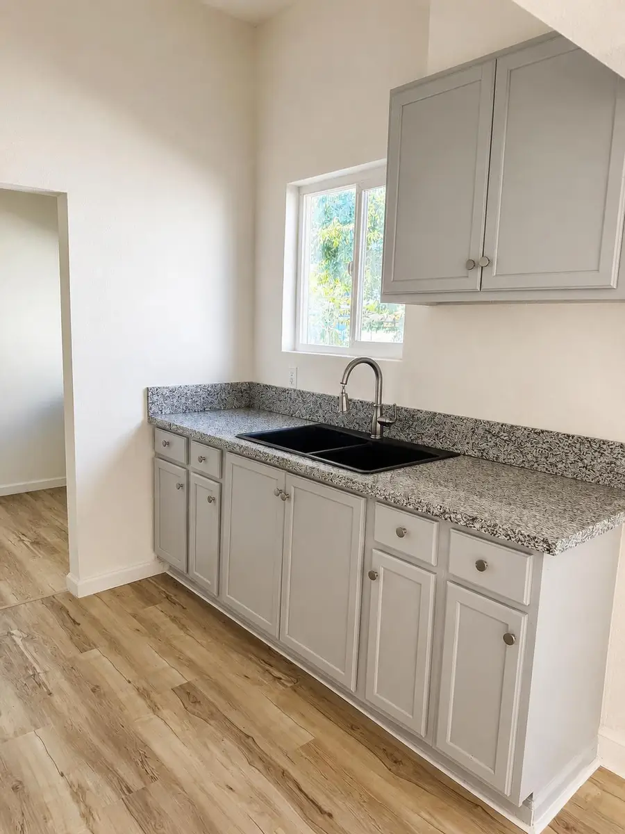 241 Tuolomne, Fresno, CA 93706 - #3