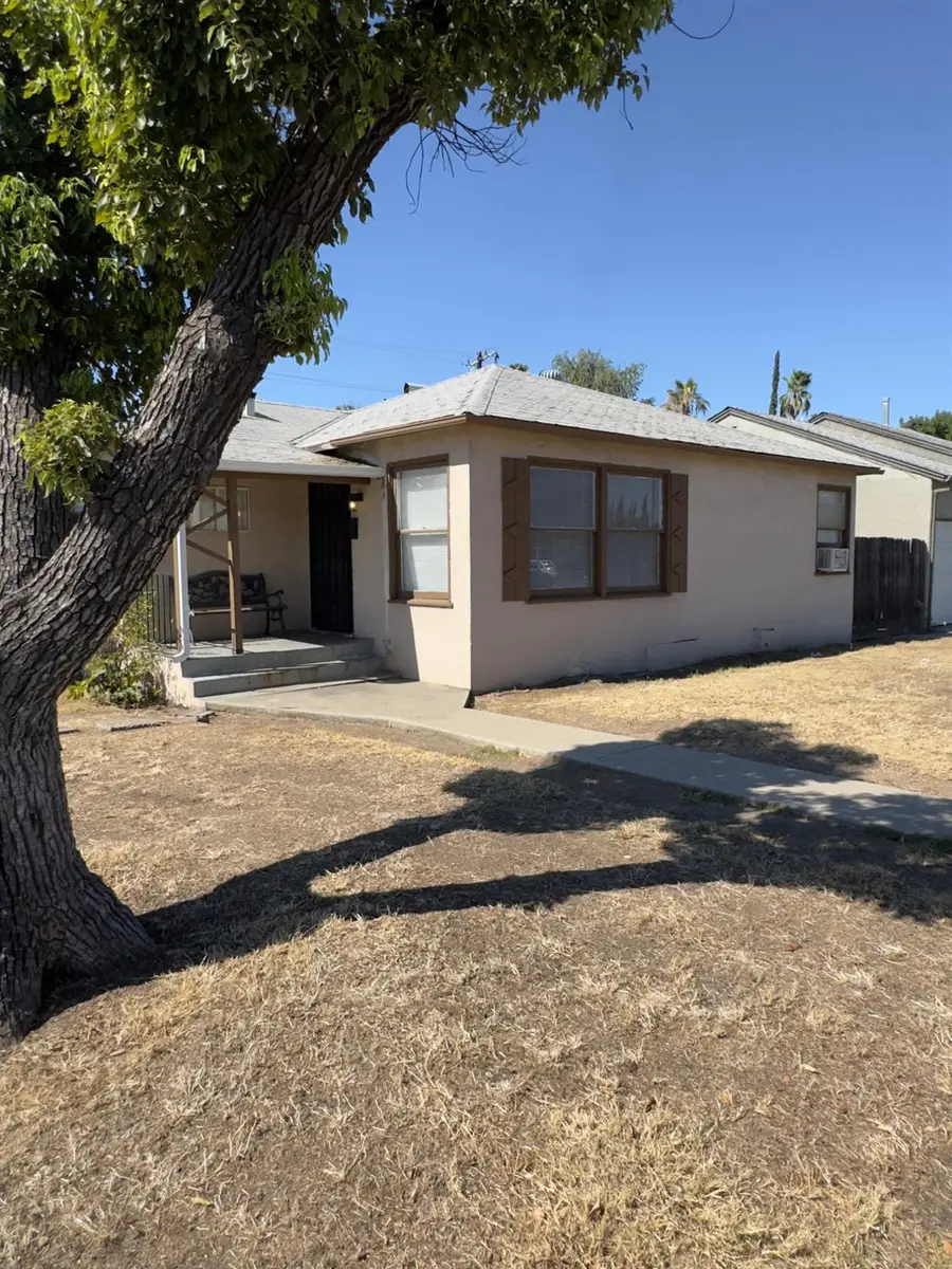 1242 E Shields Avenue, Fresno, CA 93704 - #2