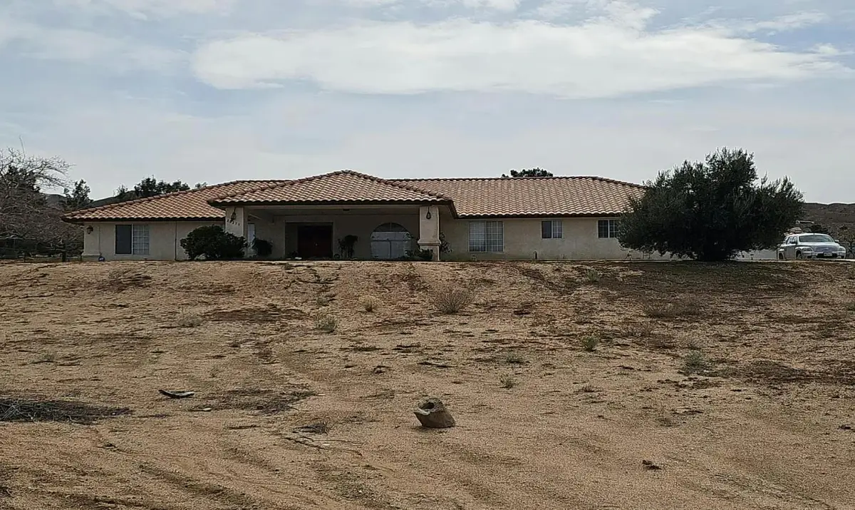 26275 Rancho. Street, Apple Valley, CA 92308 - #1
