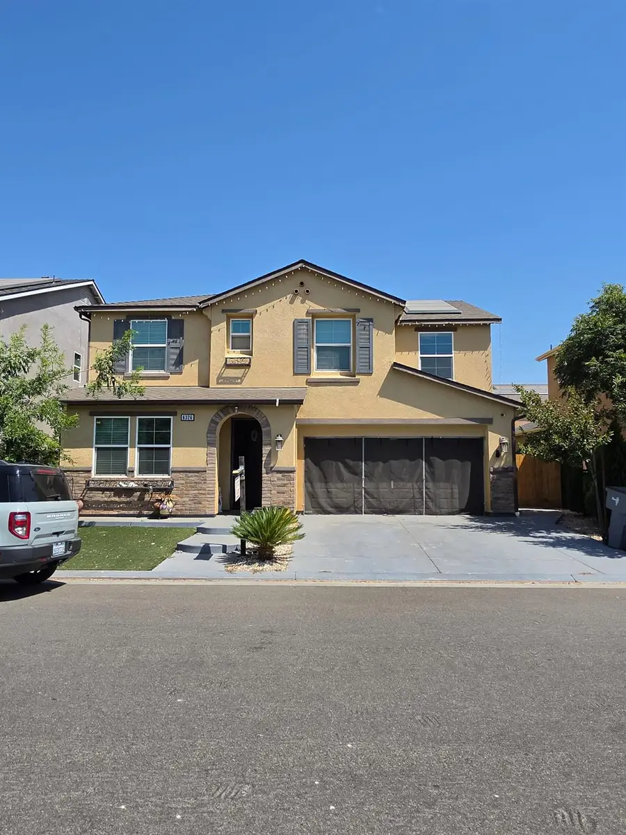 6326 W Donner Avenue, Fresno, CA 93723 - #2
