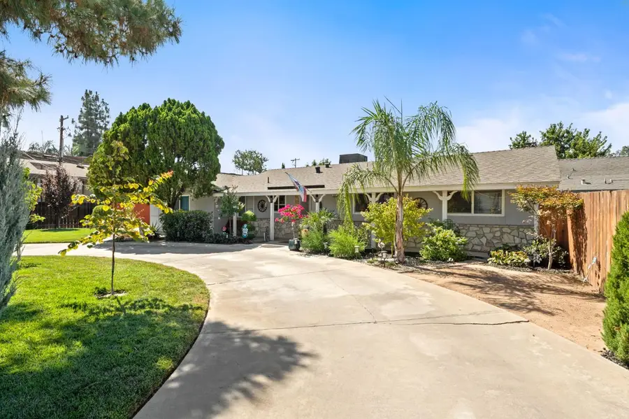 165 W Barstow Avenue, Fresno, CA 93704 - #3