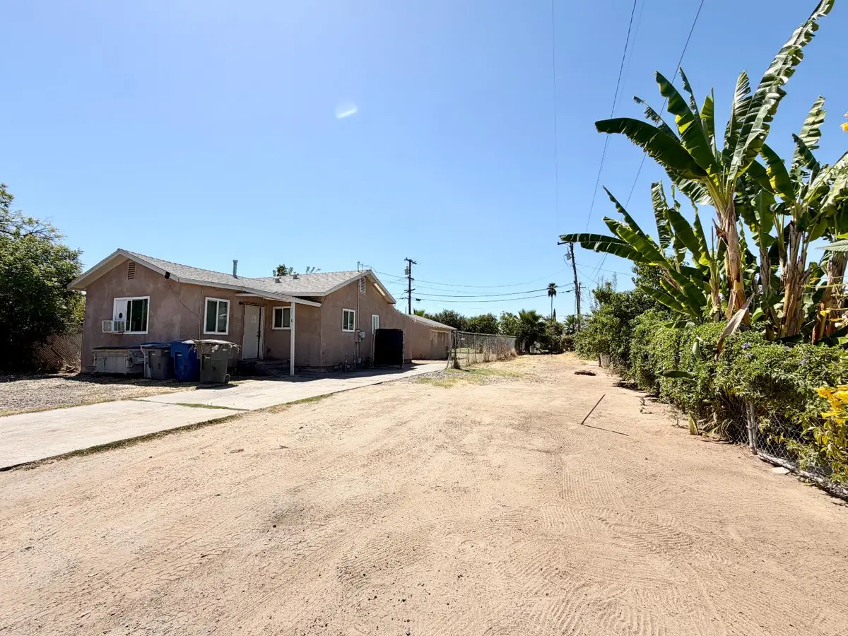 159 W Fir Avenue, Pinedale, CA 93650 - #1