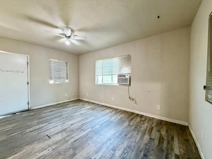 159 W Fir Avenue, Pinedale, CA 93650 - #3