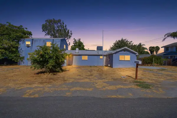 749 S 11th 1/2 Avenue, Hanford, CA 93230