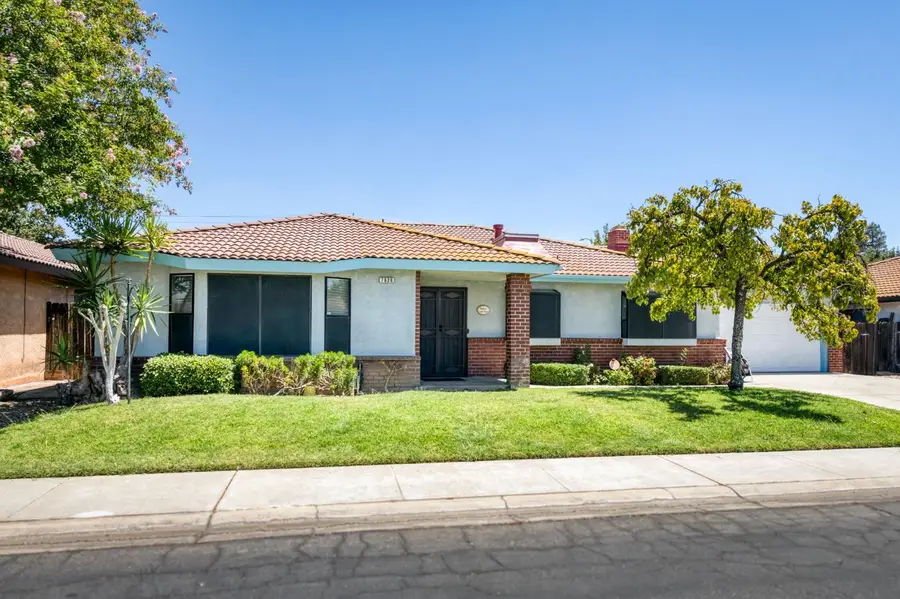 7636 N Gearhart Avenue, Fresno, CA 93720 - #3