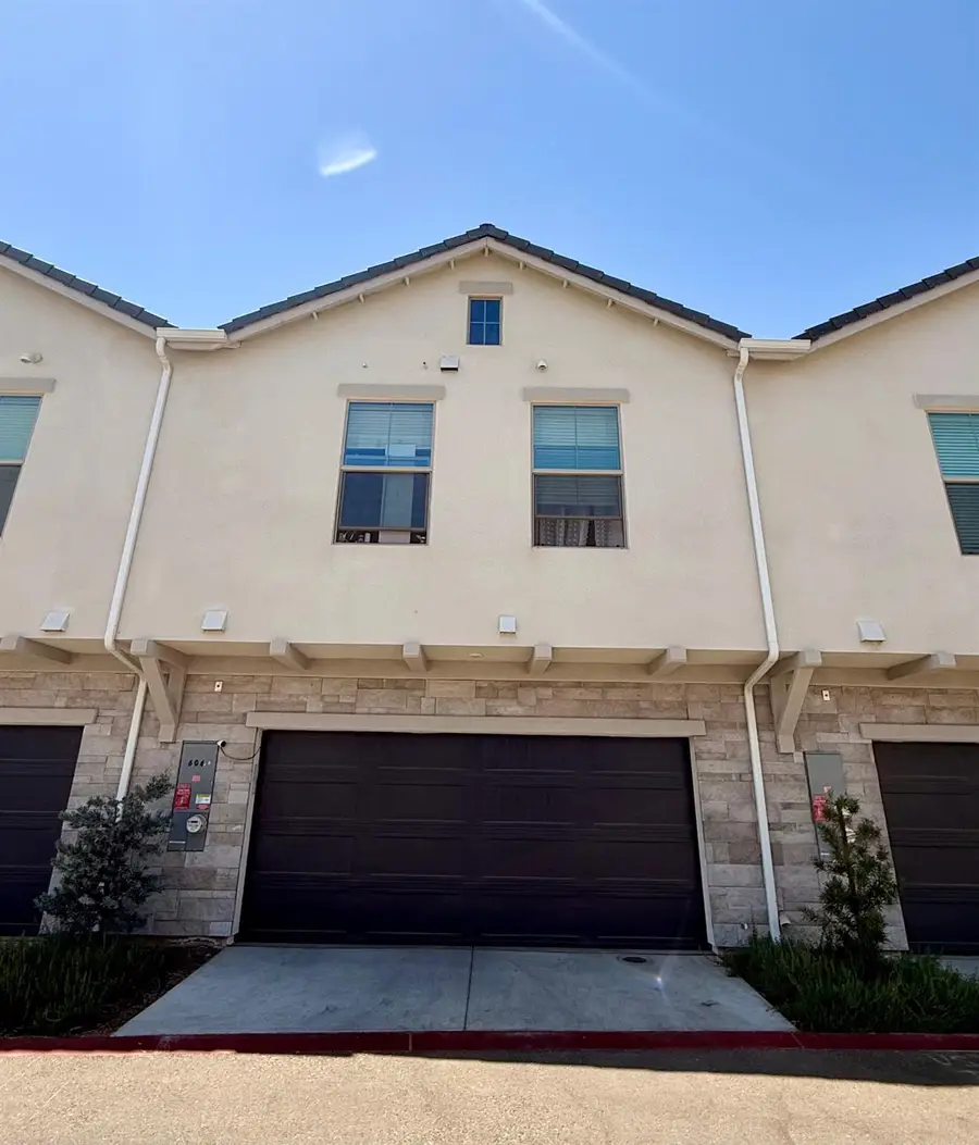 606 W Mahogany Lane, Clovis, CA 93611 - #2