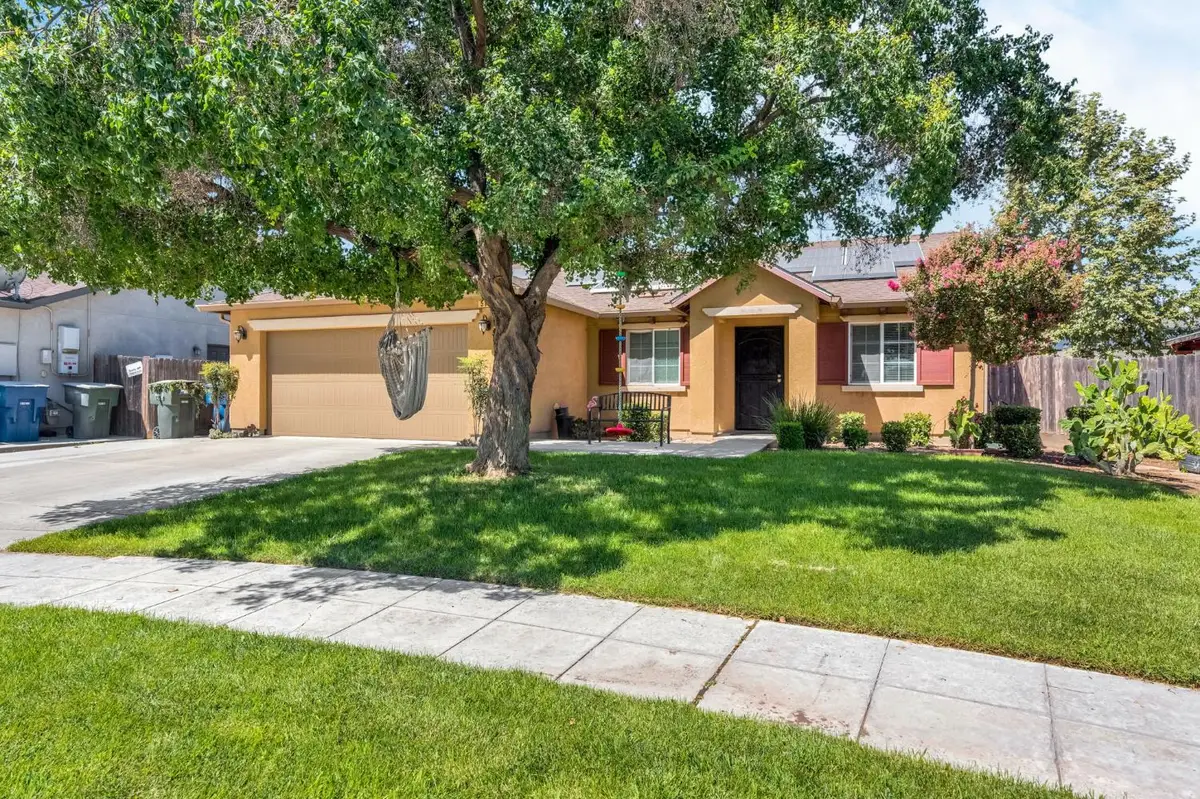 512 Sunnyside Avenue, Fresno, CA 93727 - #1
