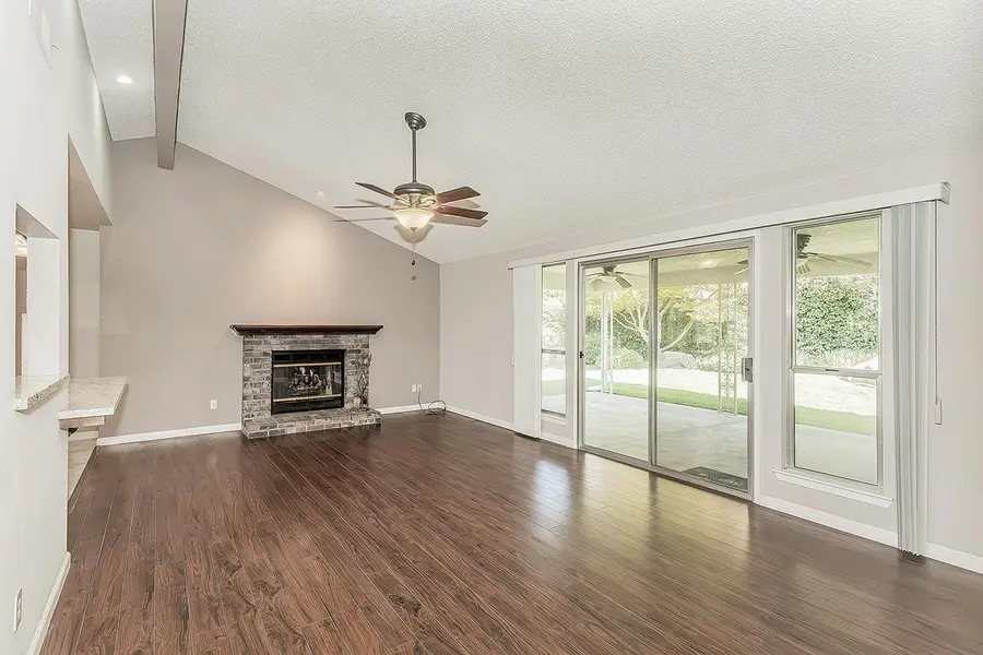 6312 N Ellendale Avenue, Fresno, CA 93722 - #3