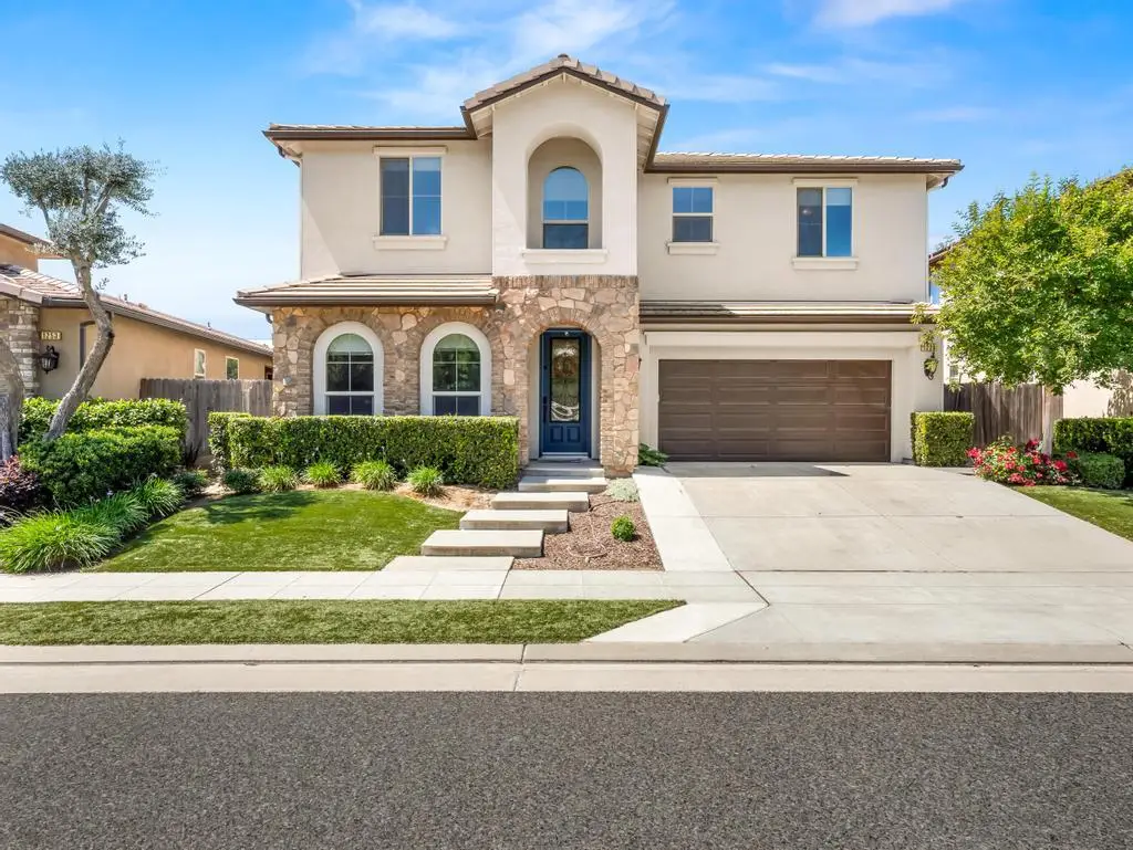 1229 E Via Roma Drive, Fresno, CA 93730 - #1