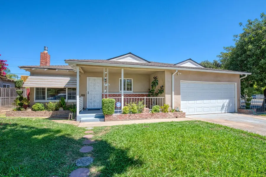 2433 E Rialto Avenue, Fresno, CA 93726 - #2