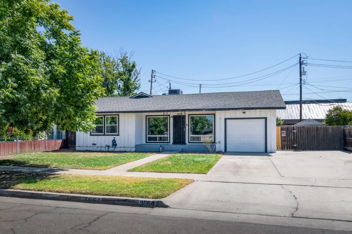 3864 N Manor Avenue, Fresno, CA 93705 - #1