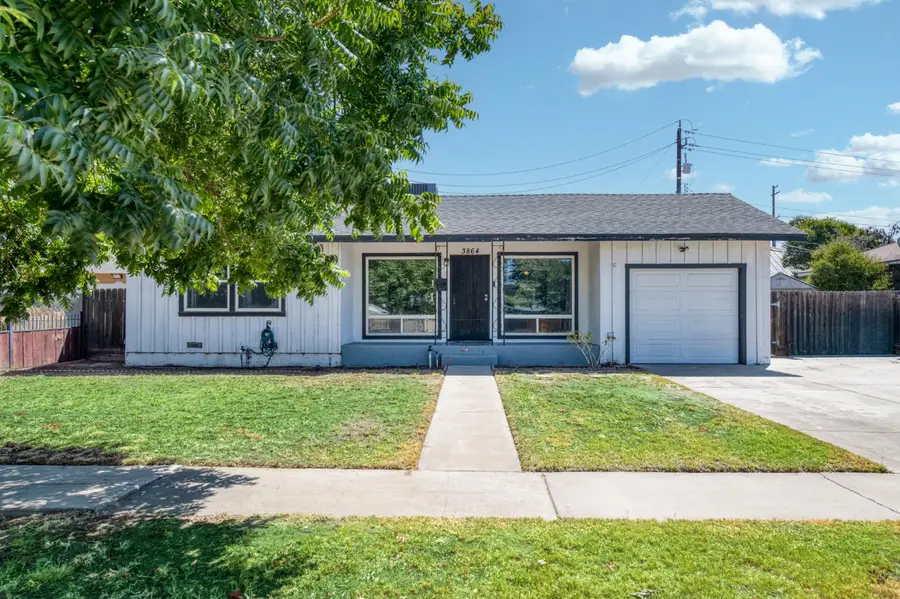 3864 N Manor Avenue, Fresno, CA 93705 - #3
