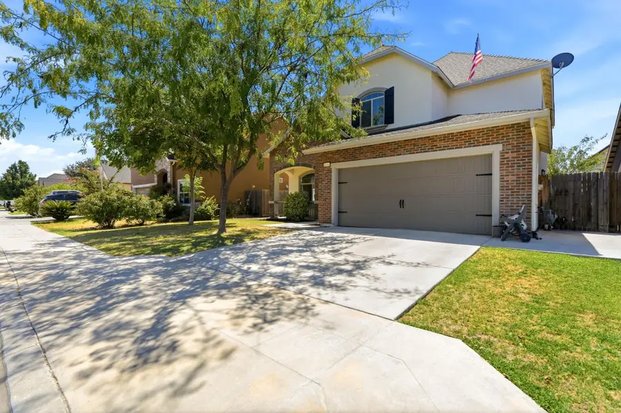 6184 E Pontiac Way, Fresno, CA 93727 - #3