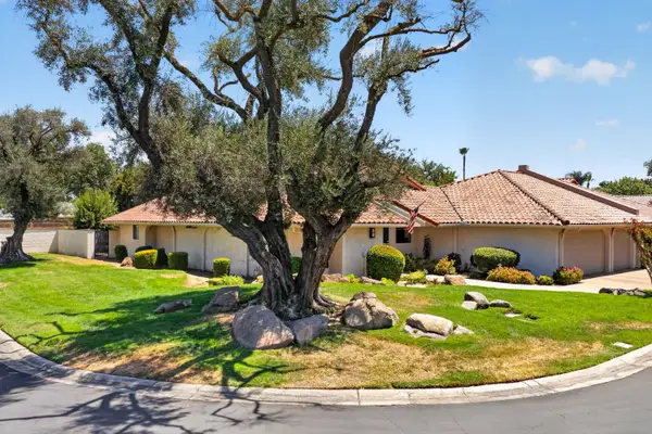 28 Seasons Court, Madera, CA 93637