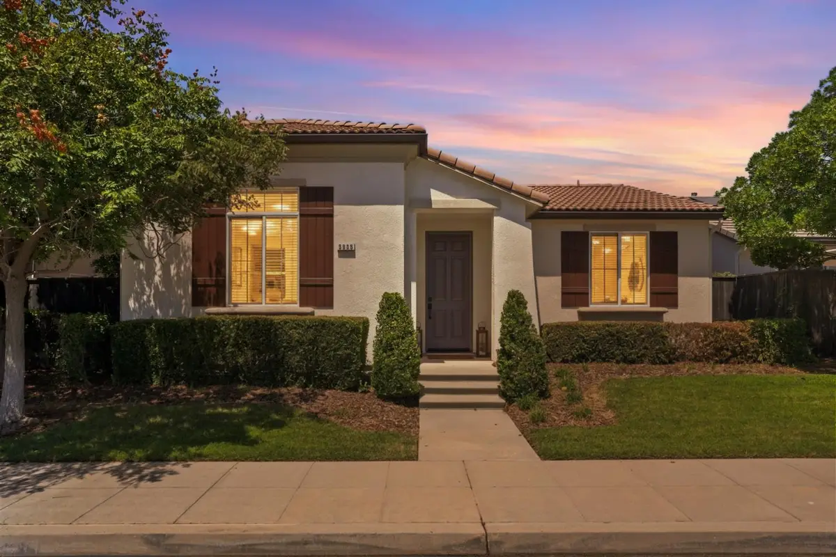 3905 Richmond Avenue, Clovis, CA 93619 - #1