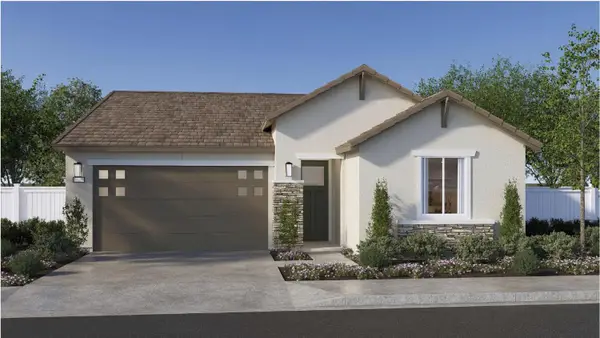 692 Solar Lane, Clovis, CA 93619