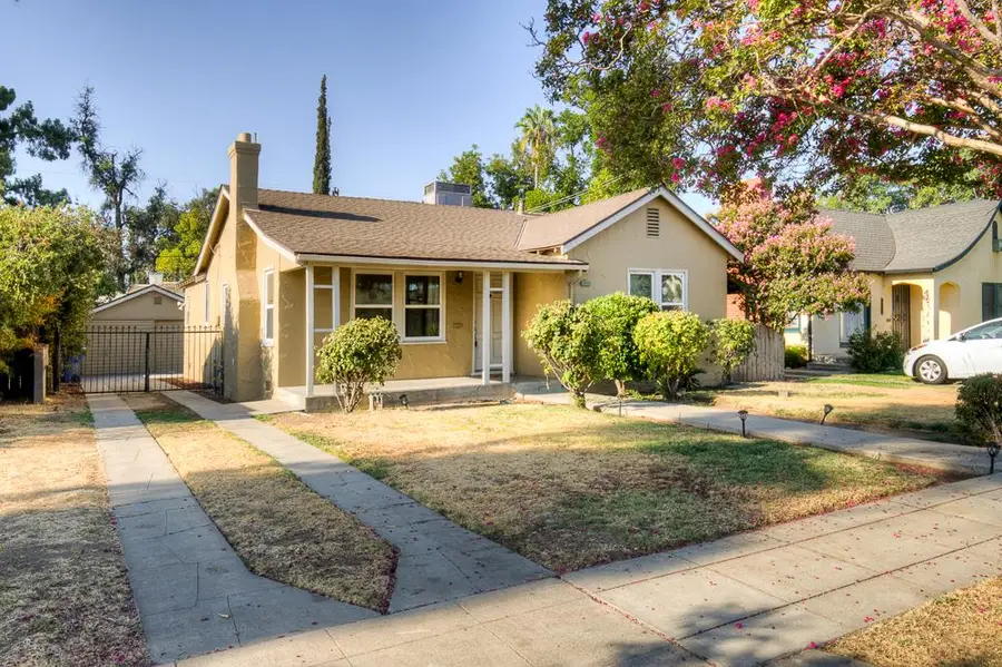 226 E Alhambra Avenue, Fresno, CA 93728 - #3