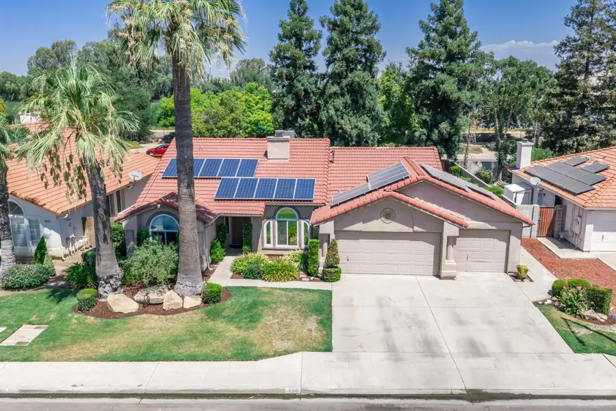 923 Oak Avenue, Clovis, CA 93611 - #2