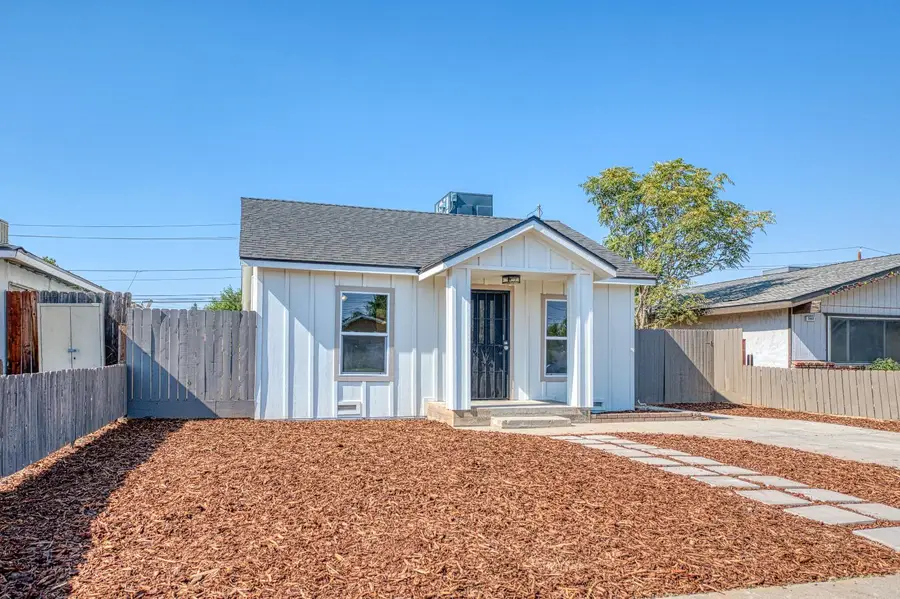 1651 5th Street, Clovis, CA 93611 - #3