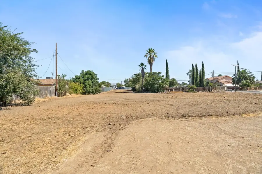 424 Wallace, Madera, CA 93638 - #3