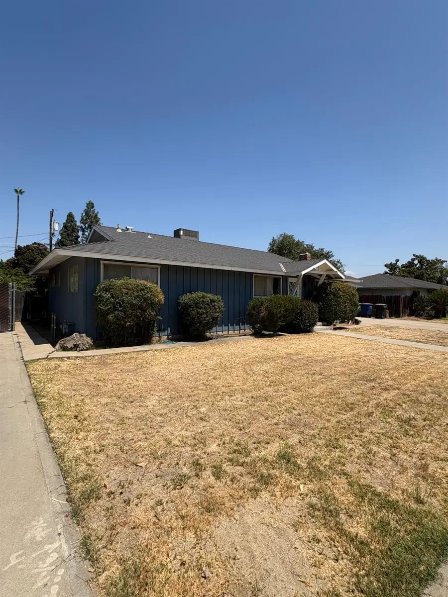 2106 5th Street, Sanger, CA 93657 - #3