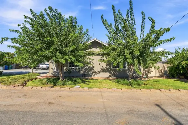 10840 Cedar Street, Armona, CA 93202