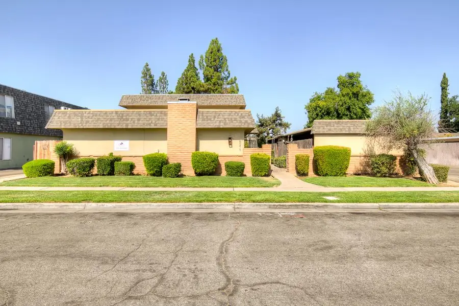 6075 N Poplar Avenue, Fresno, CA 93704 - #2