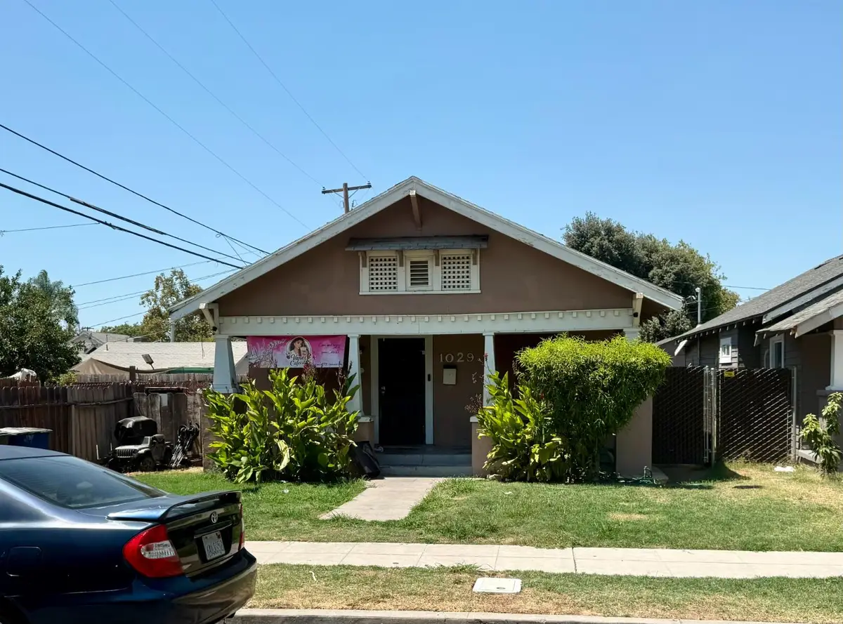 1029 N Mariposa Street, Fresno, CA 93701 - #1