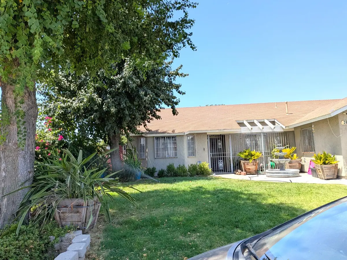 263 N Adrian Avenue, Fresno, CA 93727 - #1