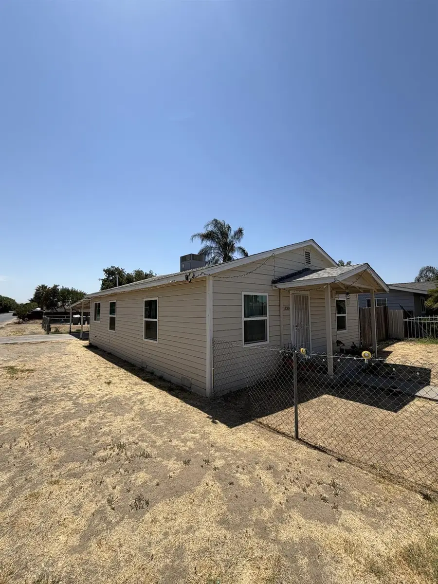 1130 E Cleveland Avenue, Madera, CA 93638 - #3