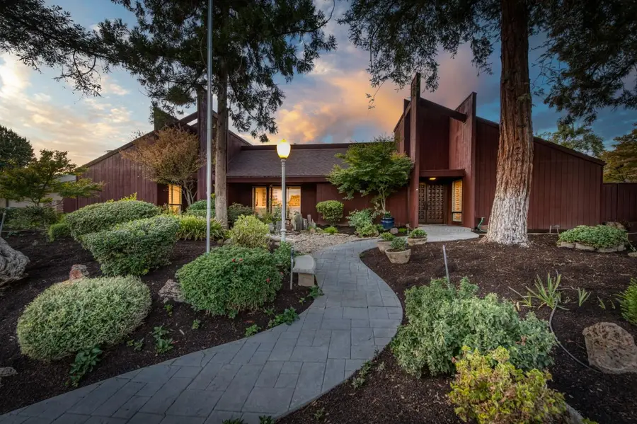 2666 W San Jose Avenue, Fresno, CA 93711 - #2