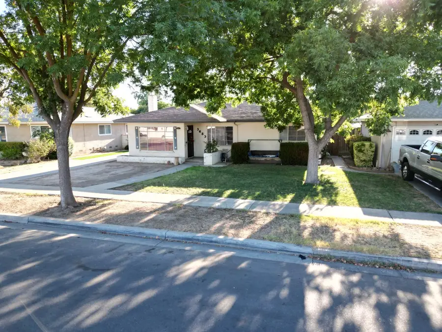 3653 N Hulbert Avenue, Fresno, CA 93705 - #2