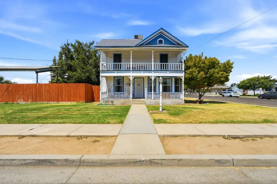 509 N Villa Avenue, Dinuba, CA 93618 - #2
