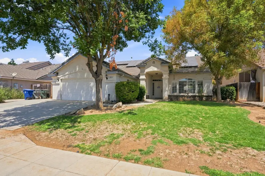 1941 Cromwell Ave, Clovis, CA 93611 - #2