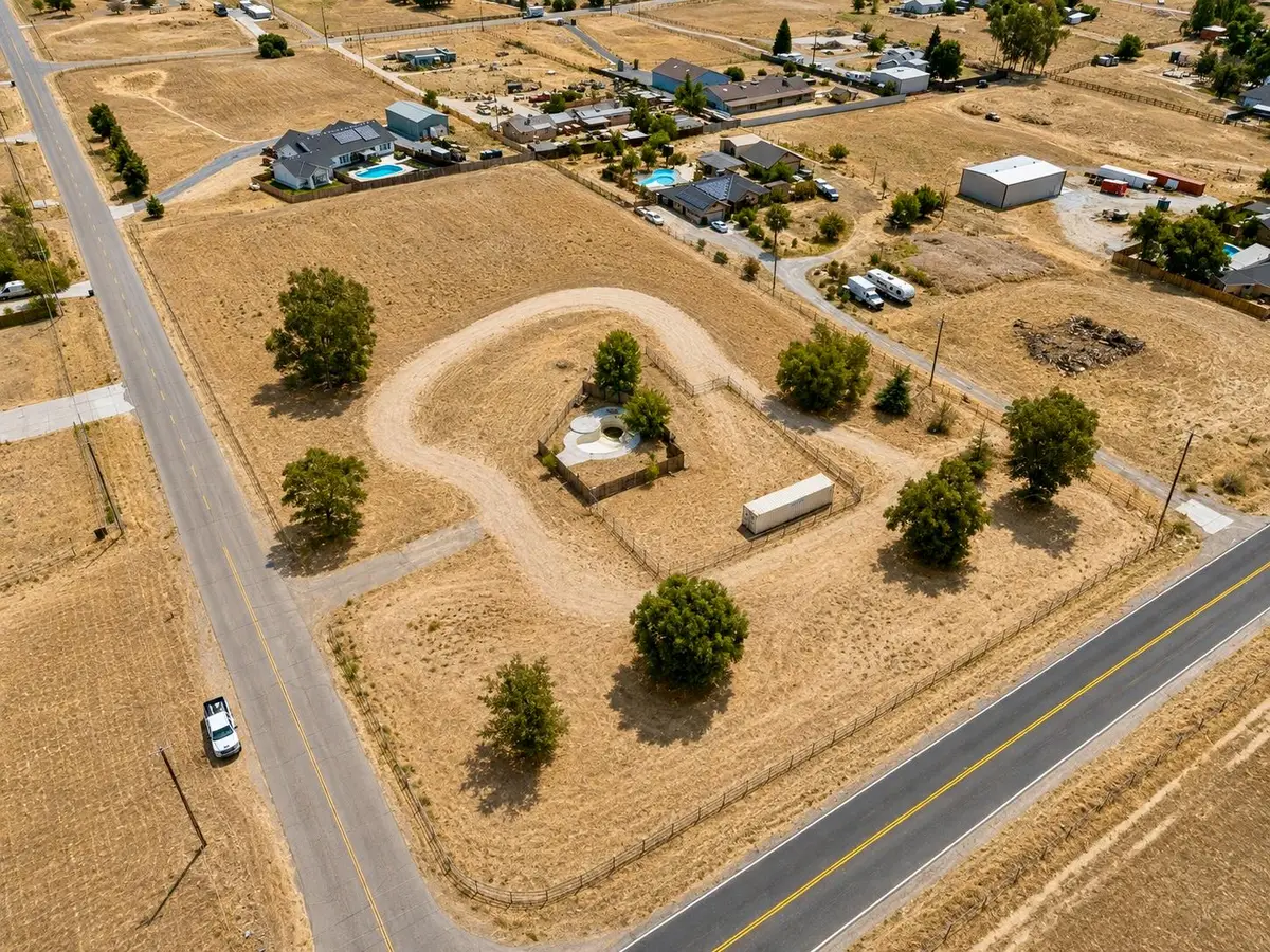 36058 Avenue 17 1/2, Madera, CA 93636 - #1