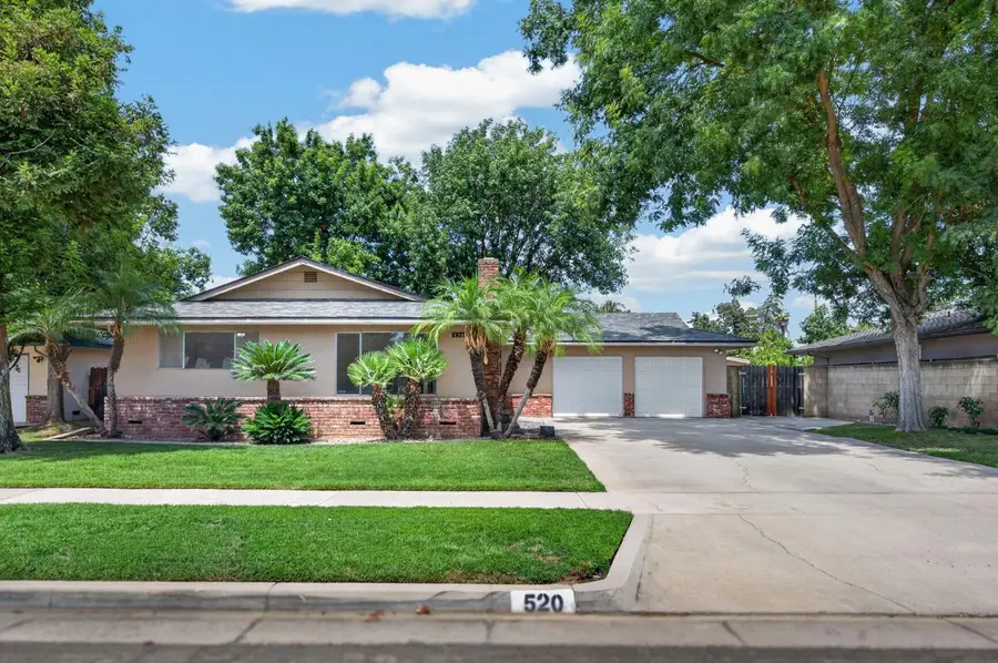 520 W Acacia Avenue, Fresno, CA 93705 - #2