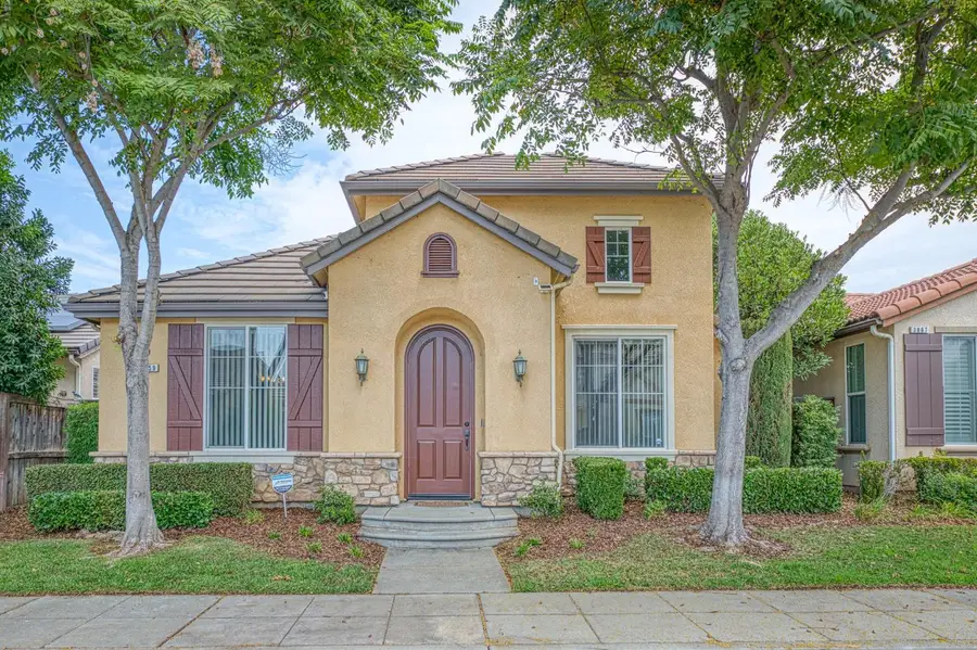 3859 Richmond Avenue, Clovis, CA 93619 - #2
