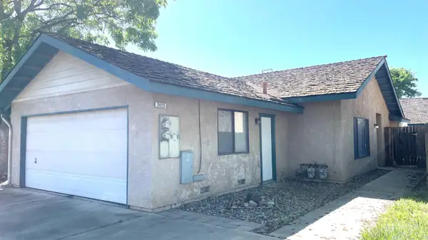 2425 Knowlwood Drive, Hanford, CA 93230